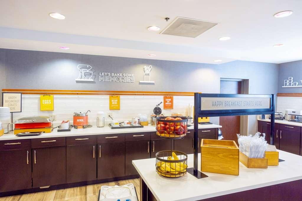 Hampton Inn Haverhill Restaurant photo